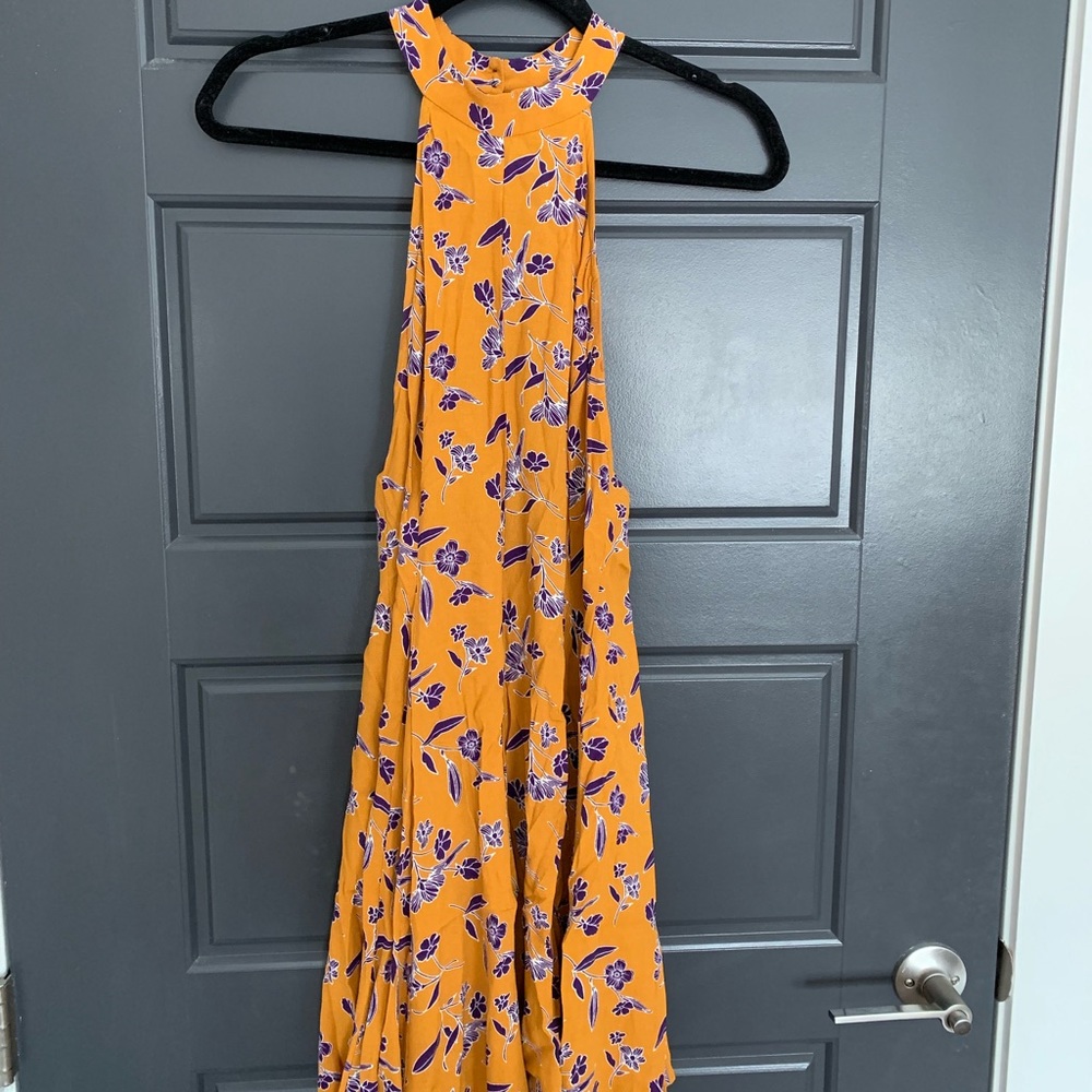 Cute and flirty, flowy dress